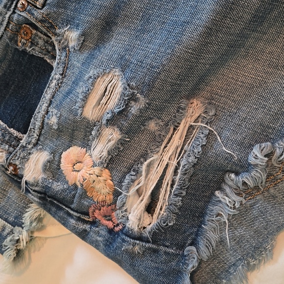 Bundle of 3 Hi Rise Festival Shorts - Picture 4 of 5